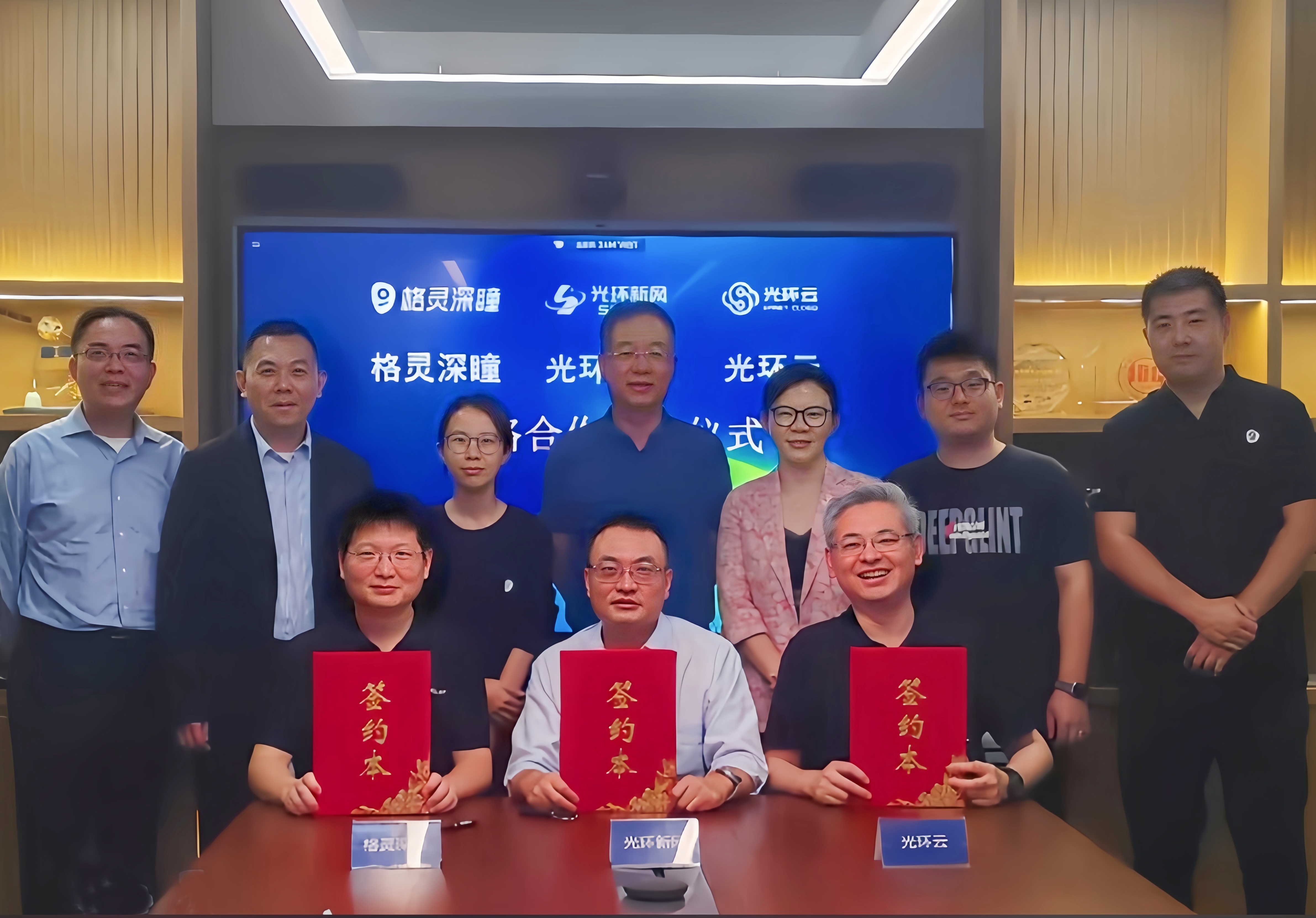 a1UQuwrcxKElUVOpmct1emf0Rdblc9yYX8Q4StD9